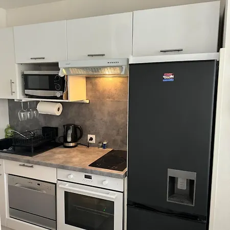 Duplex T2, Proche Commerces & Plages, Parking *